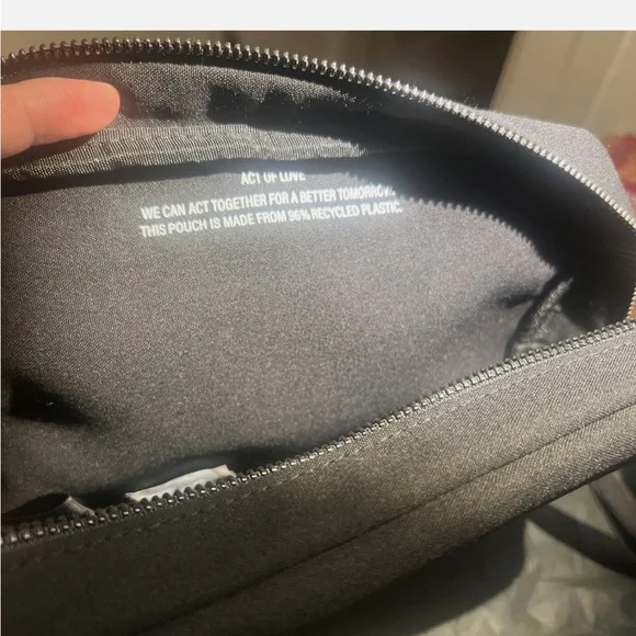 NEW Valentino Black Canvas Studded Makeup Bag  - Travel Pouch - Picture 4 of 6